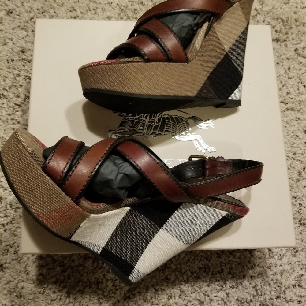 Burberry Warlow wedges
